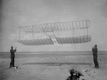 مخترع  هواپیما ویا گلایدرچه کسی بود؟